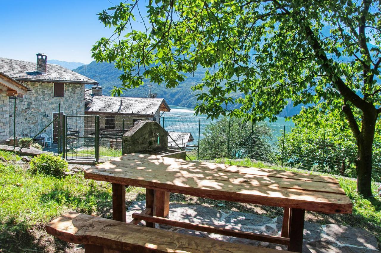 Il Ciliegio Sul Lago Verceia Dış mekan fotoğraf